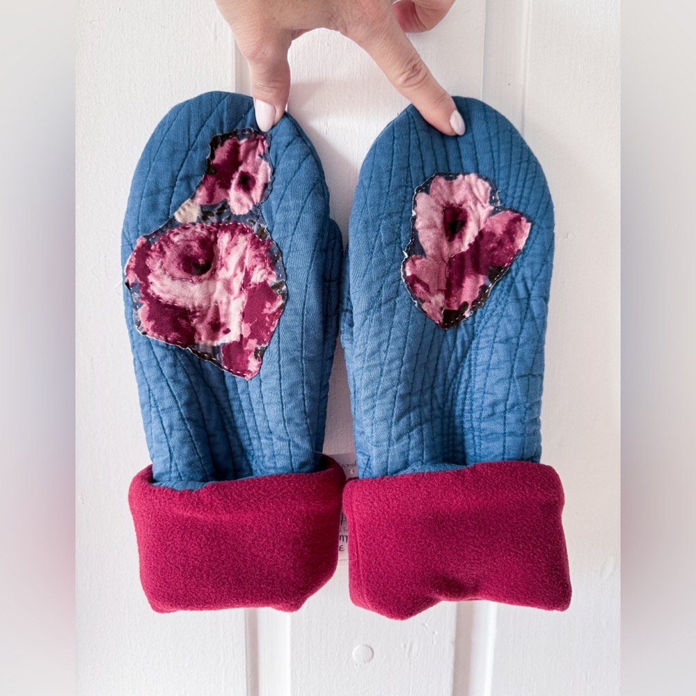 Handmade 🧵 🪡 Upcycled Quilt Embellished Mittens